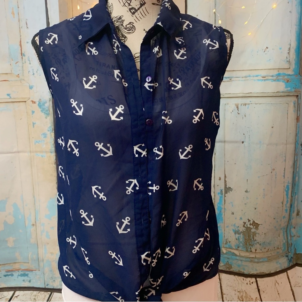 ⭐️3 for $11 ⭐️5 for $15⭐️ women's sleeveless button up top from marisol